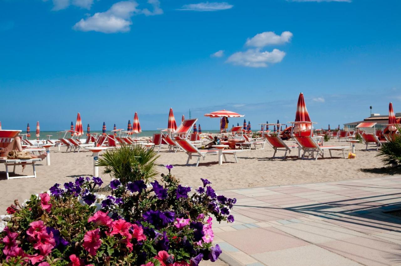 Portoverde Beach Apartments Misano Adriatico Exterior photo